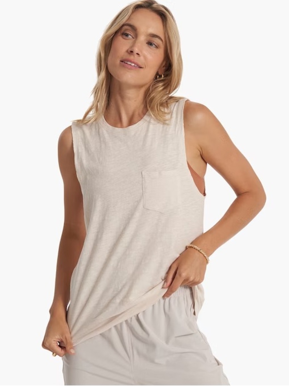 Vuori Sleeveless Pocket Tank Top in Light Beige